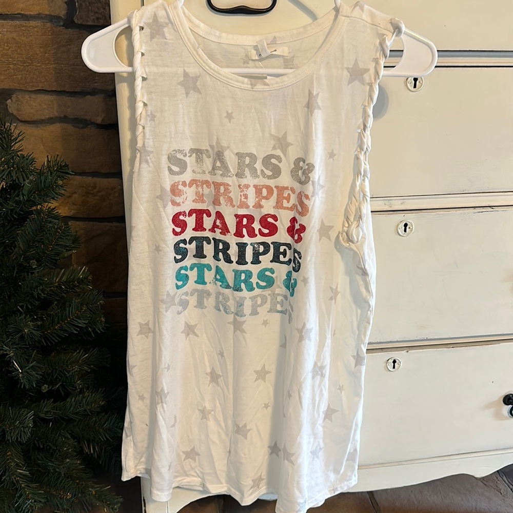 Maurice’s women’s large patriotic tank